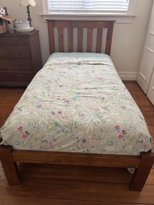 Second-hand Single Bed Frame - Photo 2)