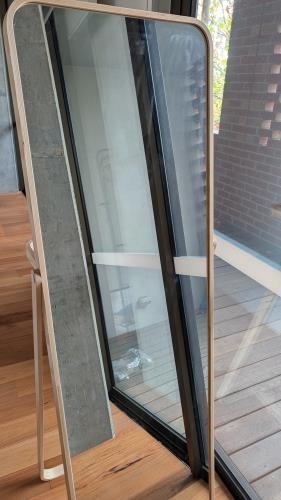 Second-hand IKEA Standing Mirror - Photo 2)
