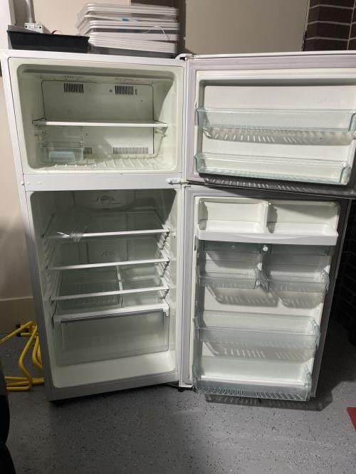 Second-hand Westinghouse 420L Top Mount Fridge - Photo 2)