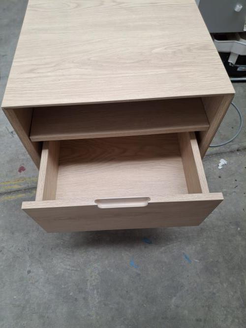 Second-hand Bedside Table - Photo 2)