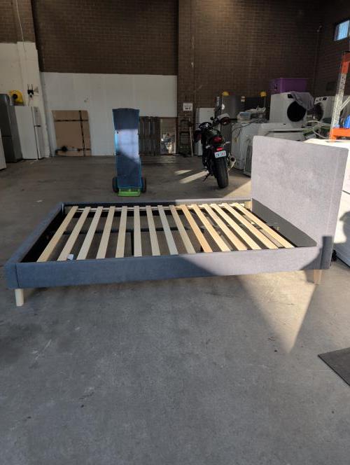 Second-hand Queen Size Bed Frame - Photo 2)