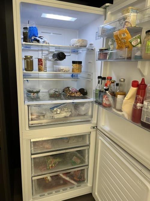 Second-hand Chiq 396L Bottom Mount Fridge - Photo 2)