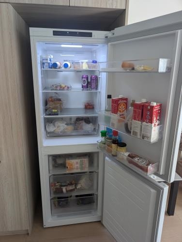 Second-hand LG 306L Bottom Mount Fridge - Photo 2)
