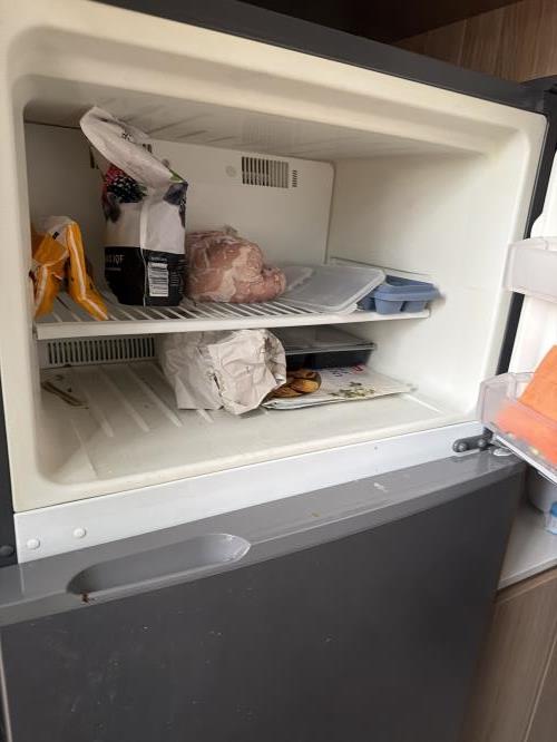 Second-hand Simpson 390L Top Mount Fridge - Photo 2)