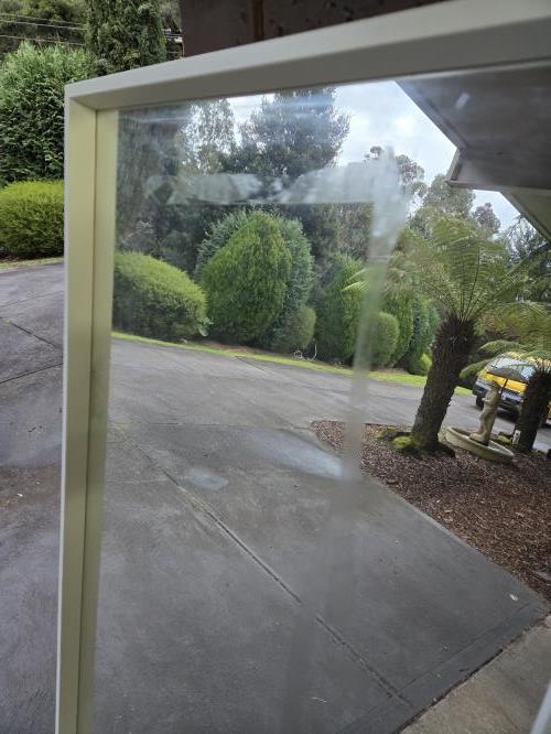 Second-hand Mirror - Photo 2)