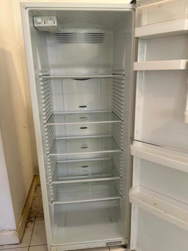 Second-hand Fisher & Paykel 450L Fridge (Fridge only, no freezer) - Photo 2)