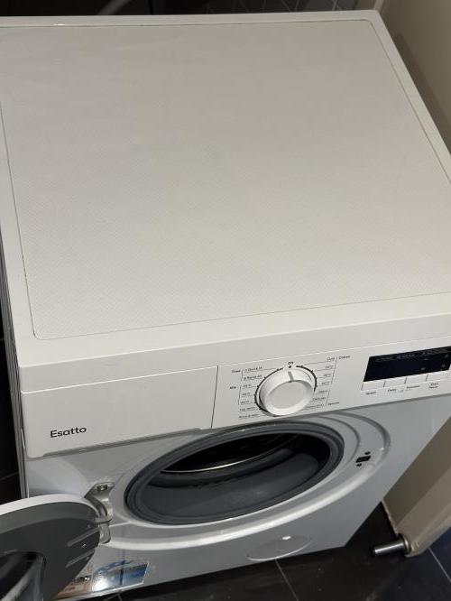 Second-hand Esatto 8kg Front Load Washing Machine - Photo 2)