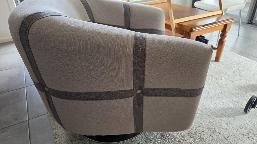 Second-hand Swivel Lounge Chair - Photo 2)