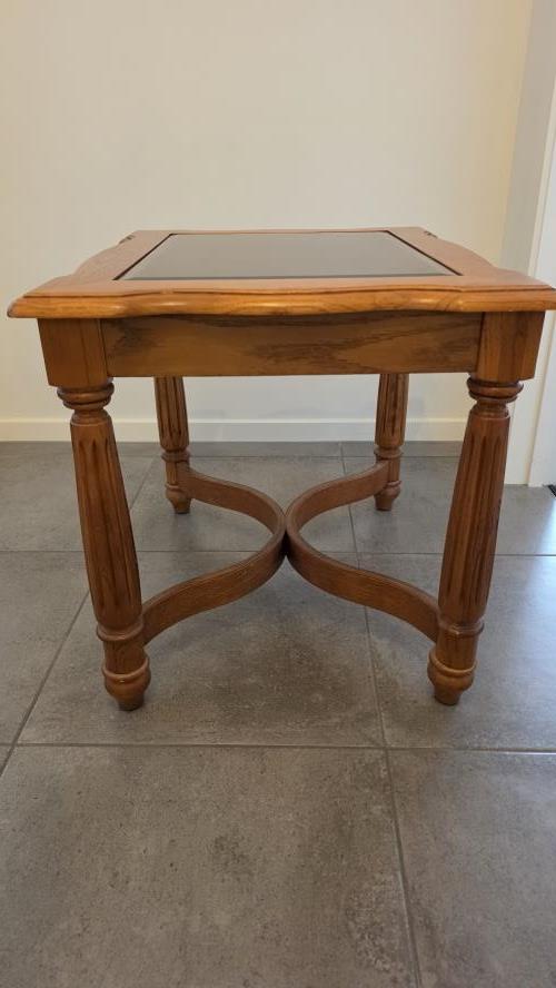 Second-hand Coffee Table - Photo 2)