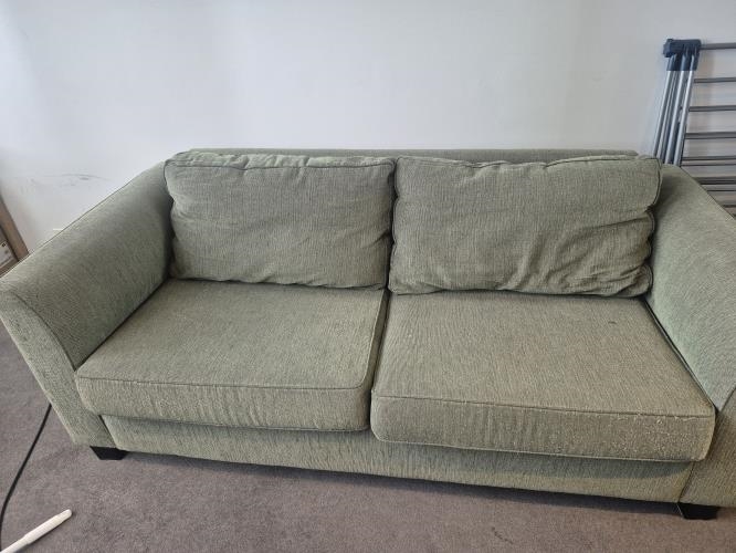 Second-hand Sofa - Photo 2)