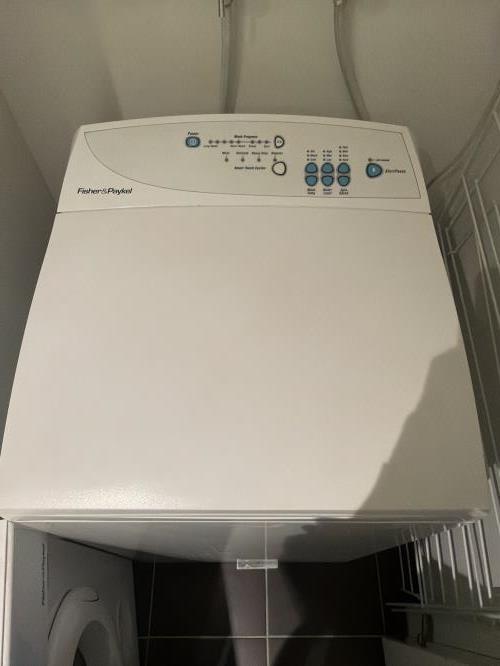 Second-hand Fisher & Paykel 5.5kg Top Load Washing Machine - Photo 2)