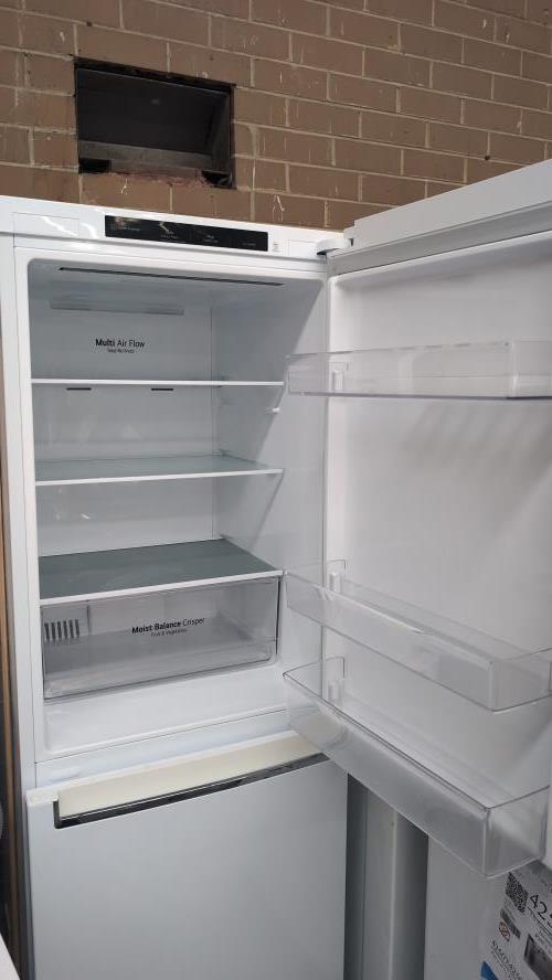 Second-hand LG 306L Bottom Mount Fridge - Photo 2)