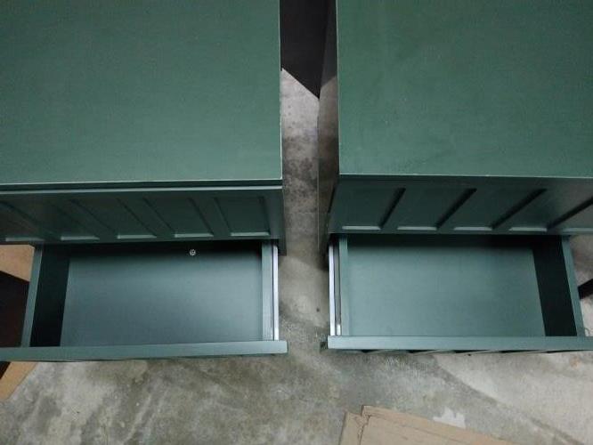 Second-hand Set of 2 Bedside Tables - Photo 2)