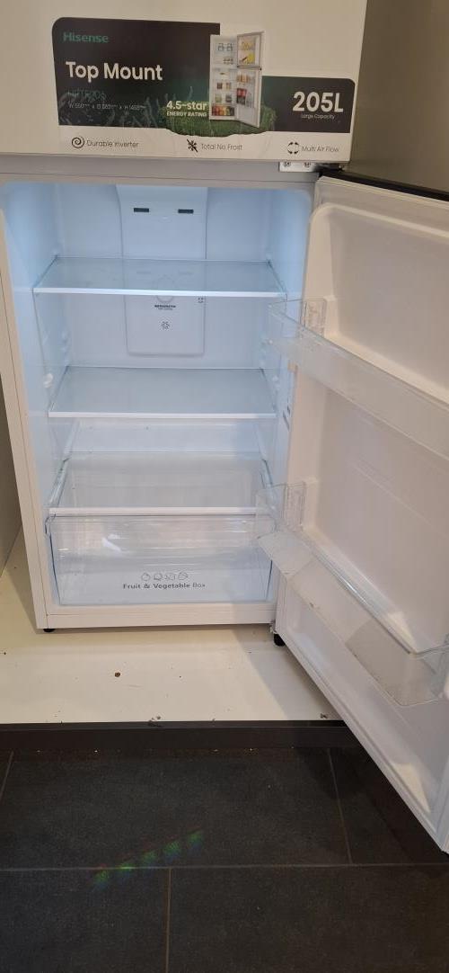 Second-hand Hisense 205L Top Mount Fridge - Photo 2)