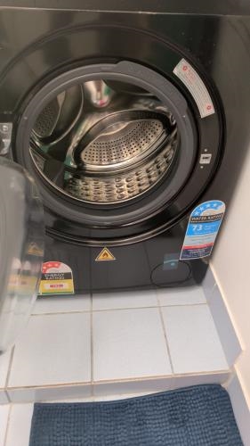 Second-hand Chiq 8.5kg / 5kg Washer-Dryer Combo - Photo 2)