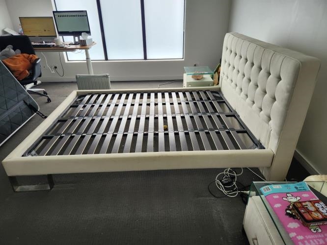 Second-hand Queen Size Bed Frame - Photo 2)