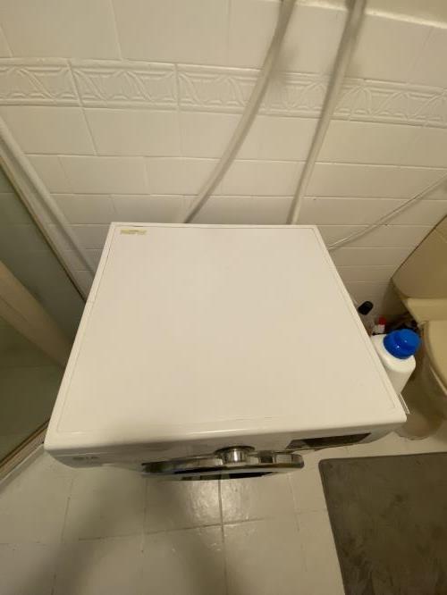 Second-hand LG 7kg / 4kg Washer-Dryer Combo - Photo 2)