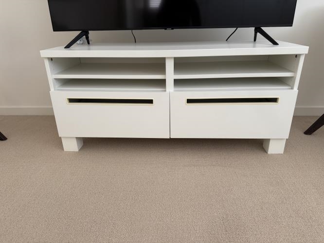 Second-hand Entertainment Unit - Photo 2)