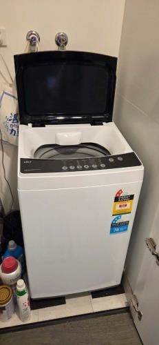 Second-hand Solt 5.5kg Top Load Washing Machine - Photo 2)