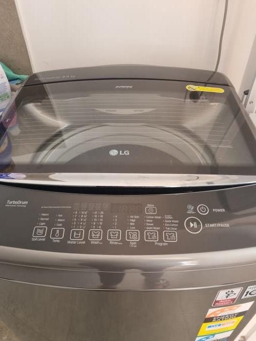 Second-hand LG 9kg Top Load Washing Machine - Photo 2)