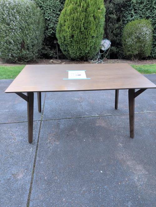 Second-hand Dining Table (no chairs) - Photo 2)