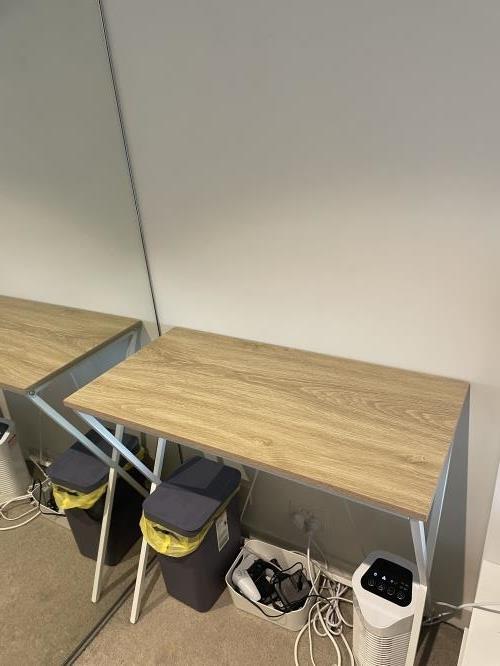 Second-hand Desk - Photo 2)
