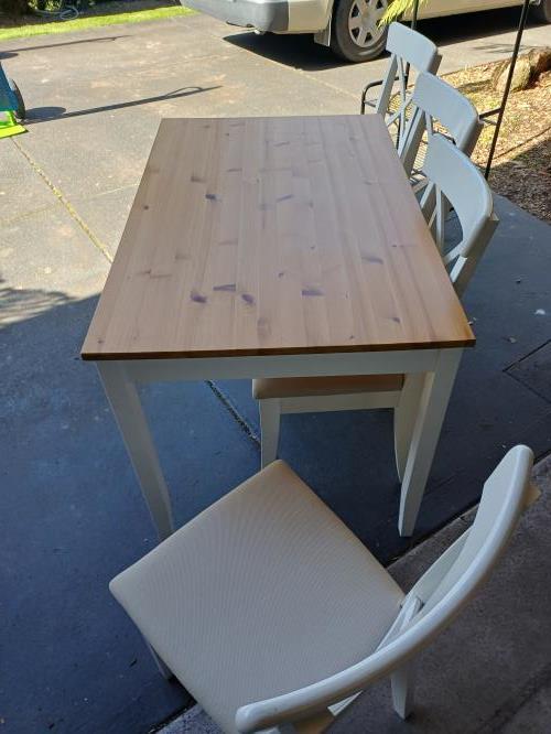 Second-hand IKEA Dining Table with 4 Chairs - Photo 2)