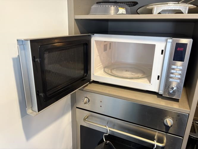 Second-hand Contempo Microwave - Photo 2)