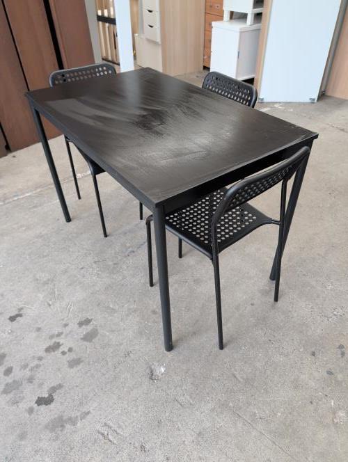Second-hand IKEA Dining Table with 3 Chairs - Photo 2)