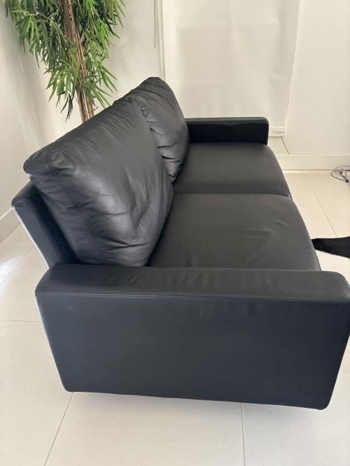 Second-hand Sofa - Photo 2)