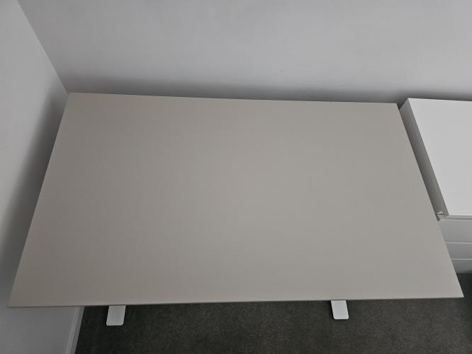 Second-hand IKEA Height-Adjustable Desk - Photo 2)