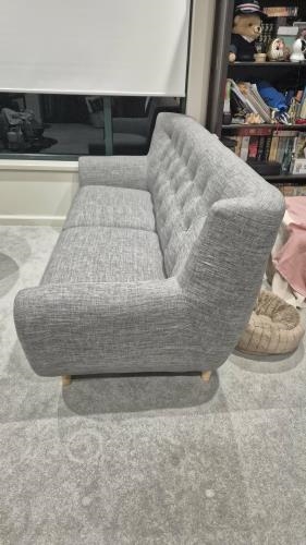 Second-hand Stylish Sofa - Photo 2)