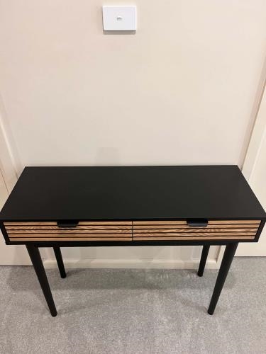 Second-hand Hall Table - Photo 2)