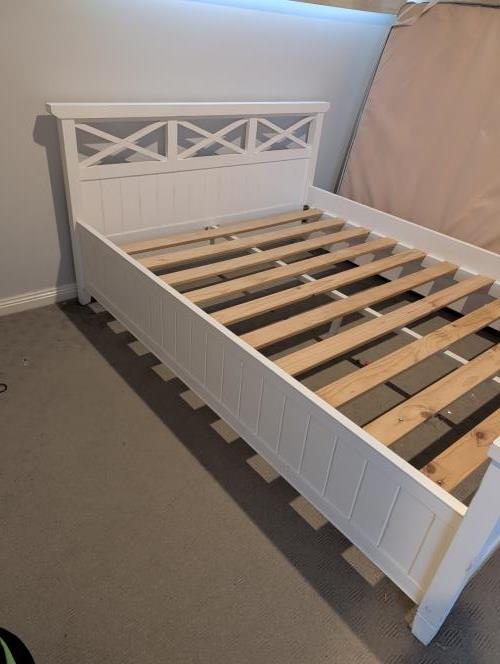 Second-hand Queen Size Bed Frame - Photo 2)