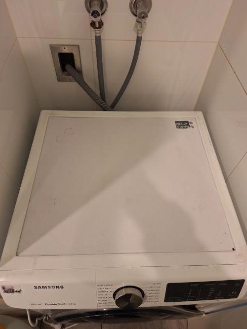Second-hand Samsung 8.5kg Front Load Washing Machine - Photo 2)