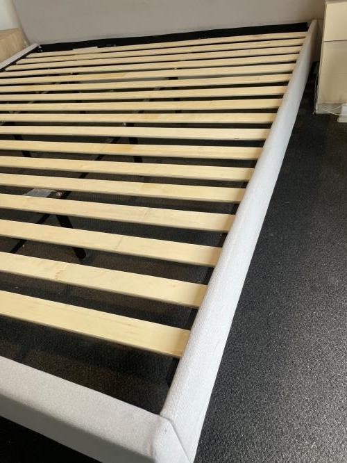 Second-hand King Size Bed Frame - Photo 2)