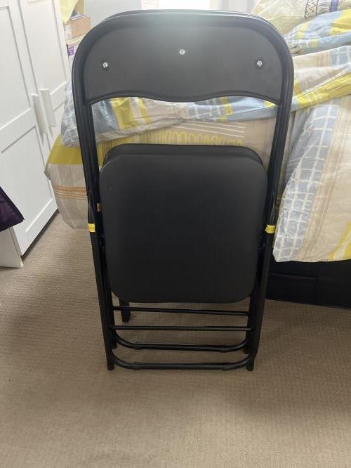 Second-hand Set of 7 Black Foldable Chairs - Photo 2)