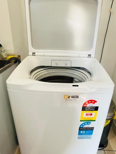 Second-hand Simpson 8kg Top Load Washing Machine - Photo 2)