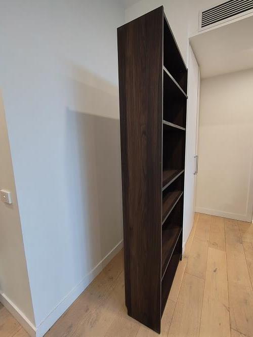 Second-hand IKEA Billy Bookshelf - Photo 2)