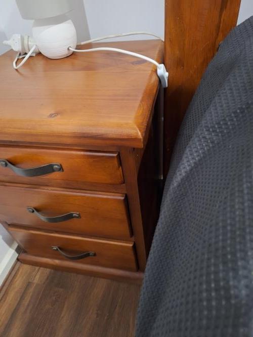 Second-hand Bedside Table - Photo 2)