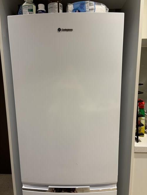 Second-hand Westinghouse 317L Bottom Mount Fridge - Photo 2)