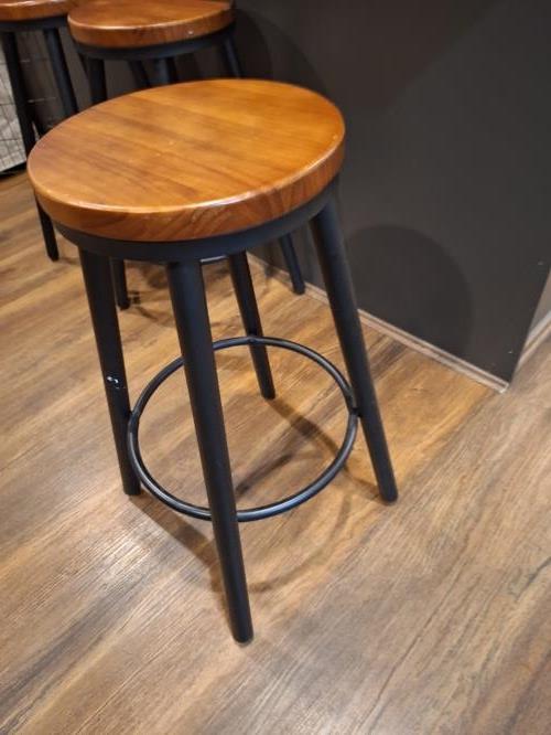 Second-hand Set of 4 Bar Stools - Photo 2)