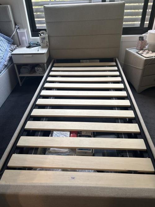 Second-hand Single Bed Frame - Photo 2)