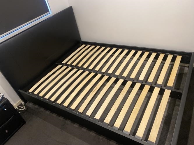 Second-hand Queen Size Bed Frame - Photo 2)