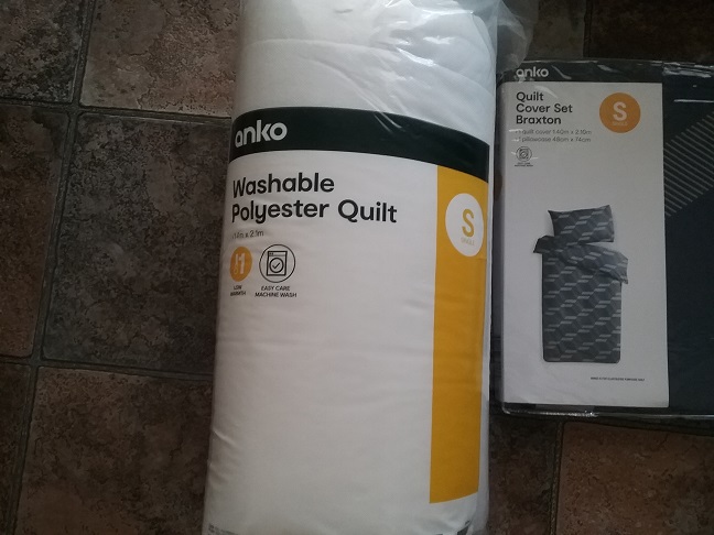 Second-hand  - Photo 3)