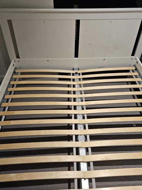 Second-hand Queen Bed Frame - Photo 3)