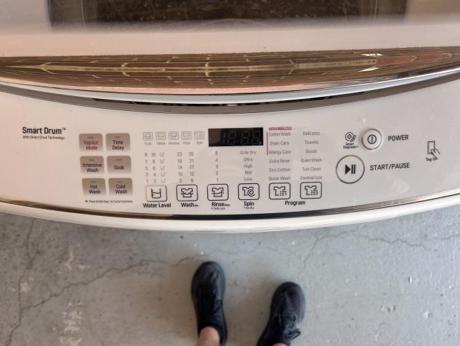 Second-hand LG 9.5kg Top Load Washing Machine - Photo 3)