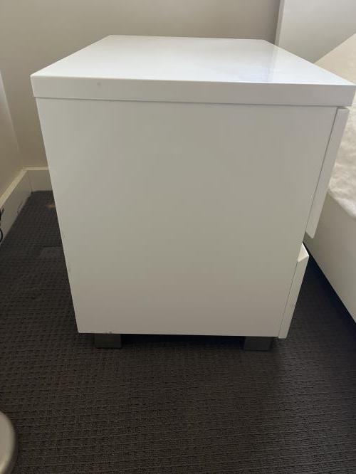 Second-hand Bedside Table - Photo 3)