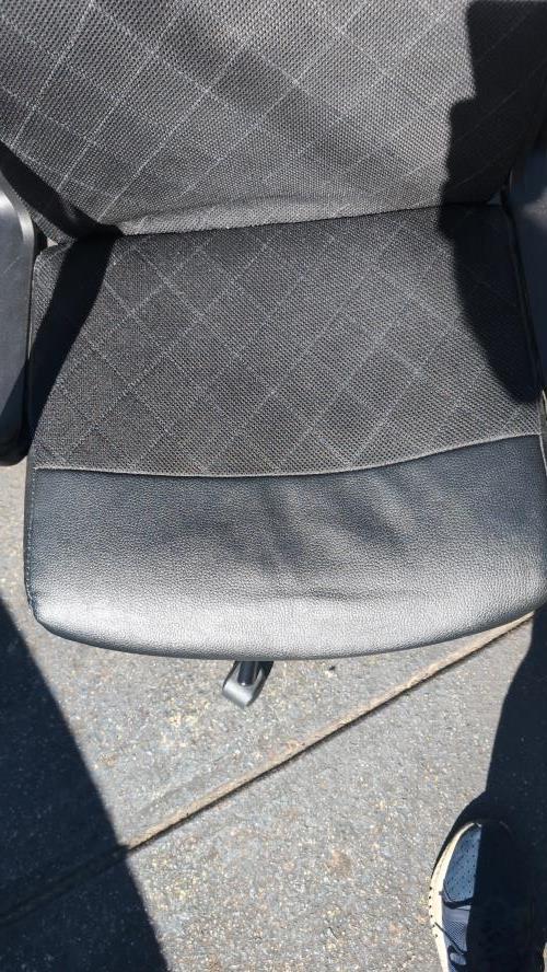 Second-hand IKEA Office Swivel Chair - Photo 3)