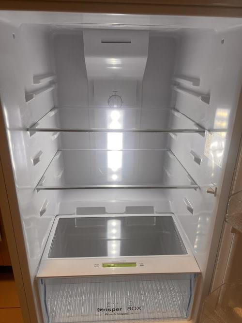 Second-hand Chiq 202L Top Mount Fridge - Photo 3)